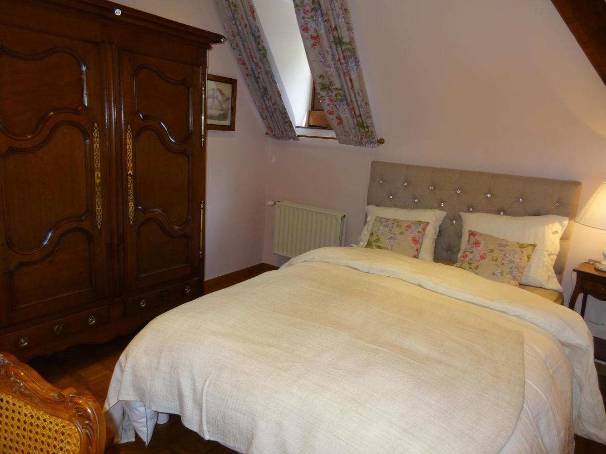 Le Chateau Des Eglantines Montignies-le-Tilleul 外观 照片