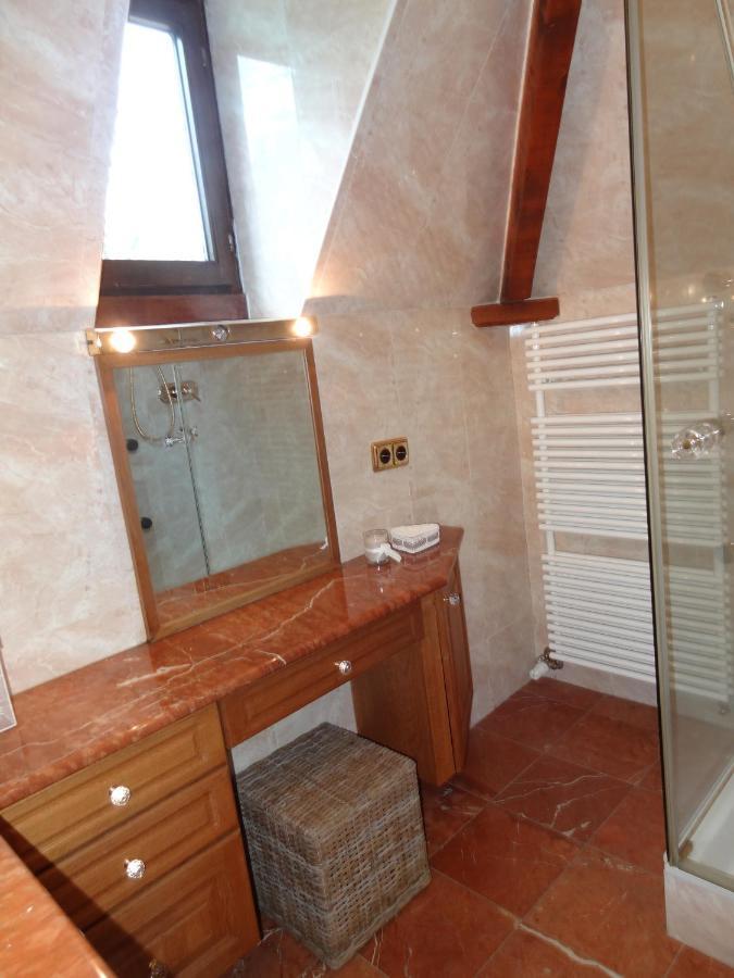 Le Chateau Des Eglantines Montignies-le-Tilleul 外观 照片