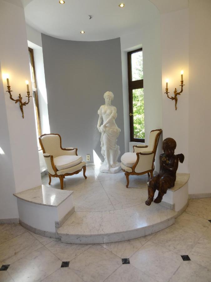 Le Chateau Des Eglantines Montignies-le-Tilleul 外观 照片